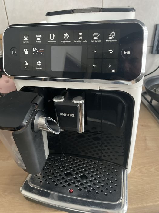 Philips LatteGo EP4343 biały