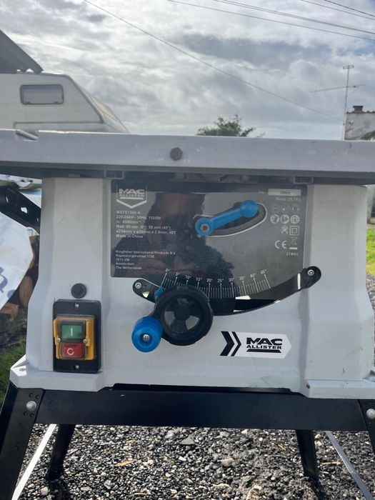 Serra de mesa Mac Allister