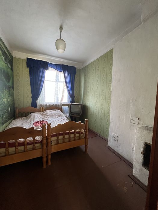 Дача з каміном біля Дніпра