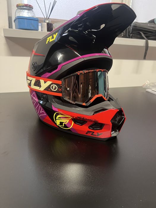 Kask motocrossowy kinetic fly w rozmiarze M