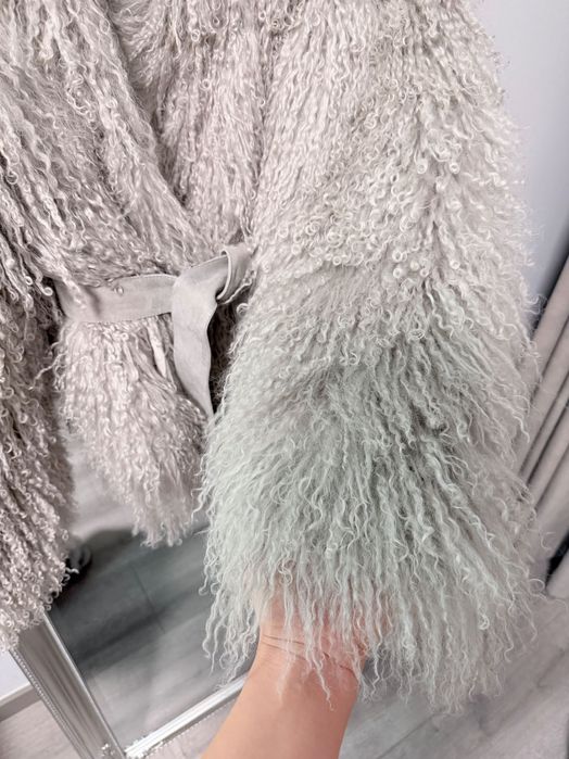 Шуба з натуральної лами