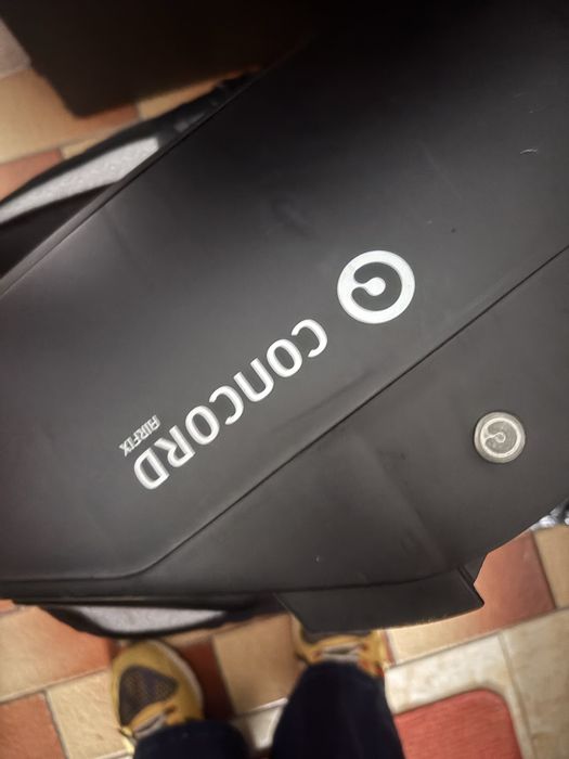 Alcofa de bebe com base para carro