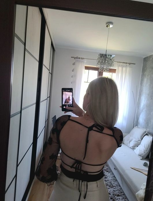 Body z odkrytymi plecami