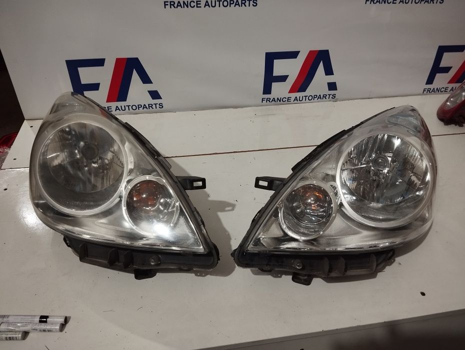 Фара Нісан Ноте Nissan Note