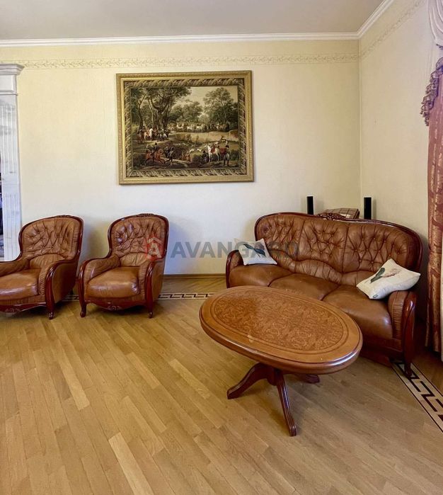 Дім біля річки для тих, хто знає ціну справжньому затишку.