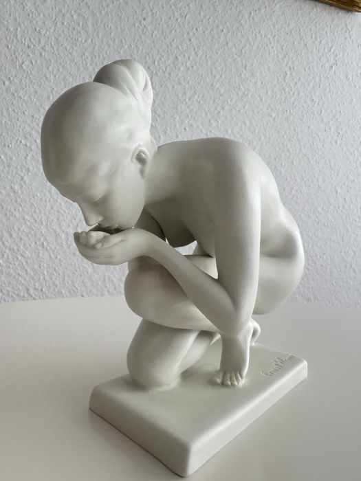 Figurka porcelanowa Rosenthal, akt – Pijąca wodę, Ernst Wenck