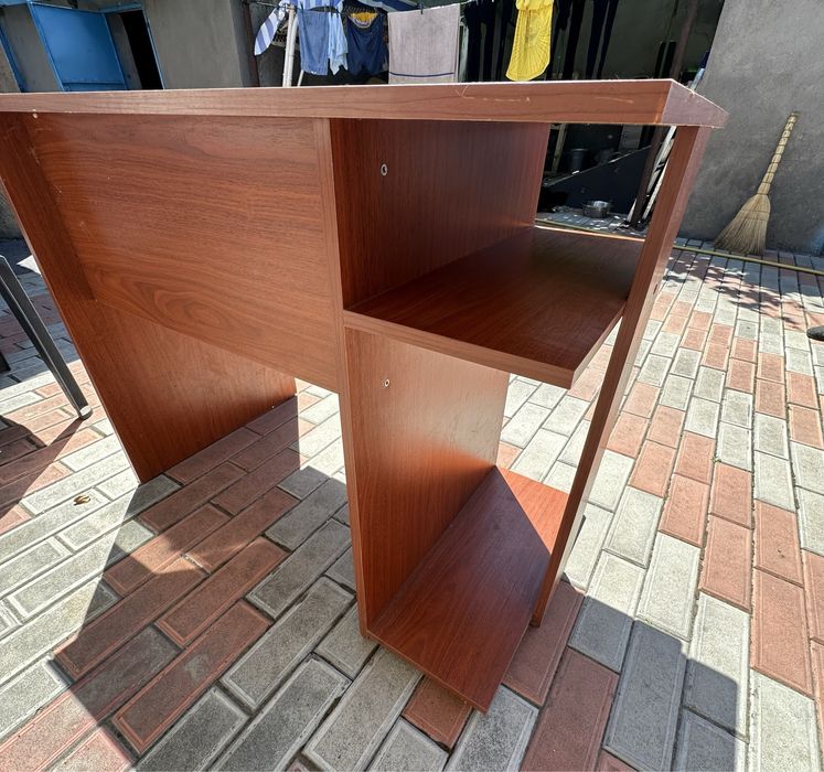 Стол письменный