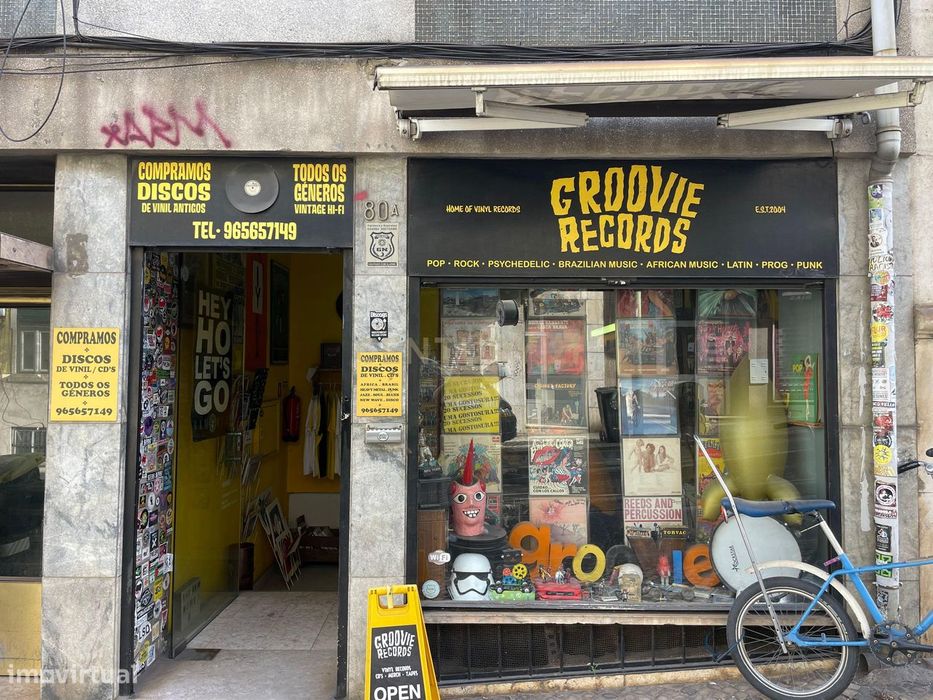 Loja na Rua Angelina Vidal — Penha de França (Lisboa)