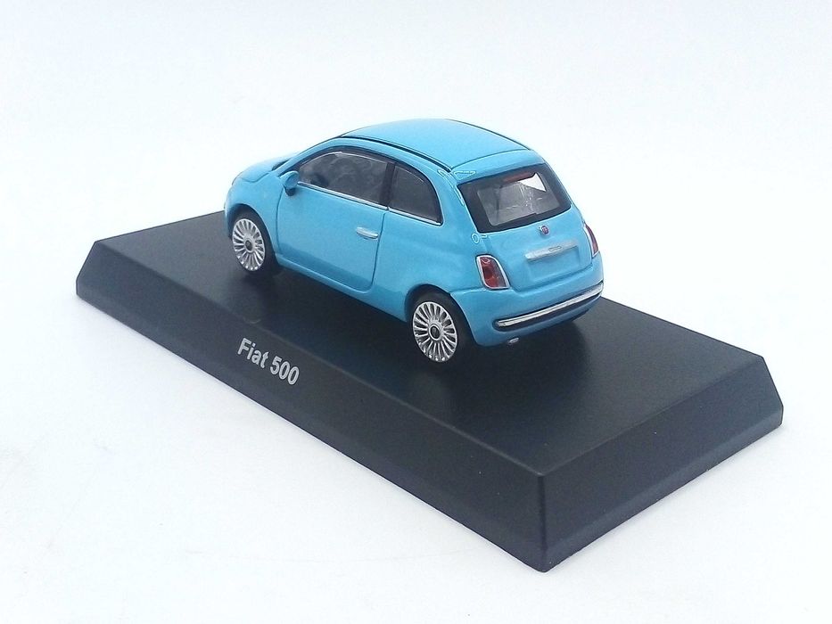 Fiat Nuova 500 (2007) - skala 1:64 Kyosho + box & book Japan Series