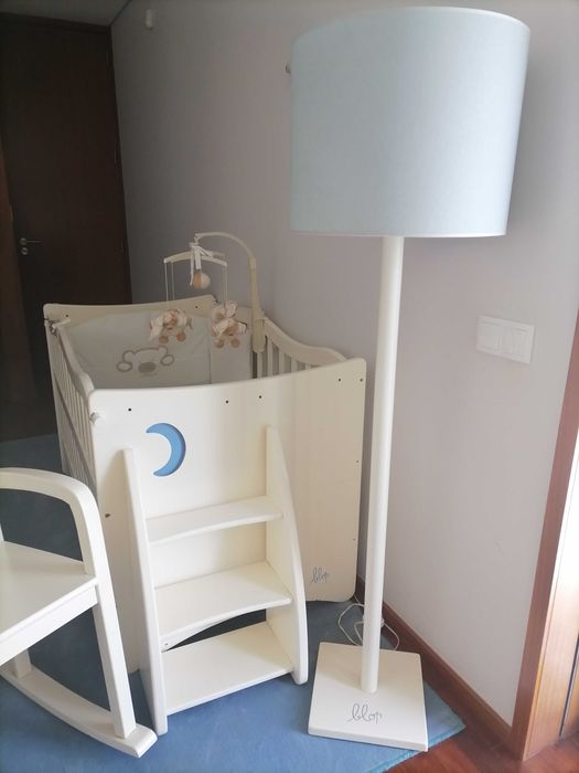 Mobília completa de bebé/criança em madeira maciça lacada