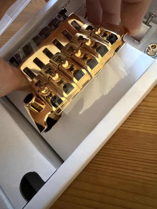 Gotoh GE1996T Gold floyd rose тремоло