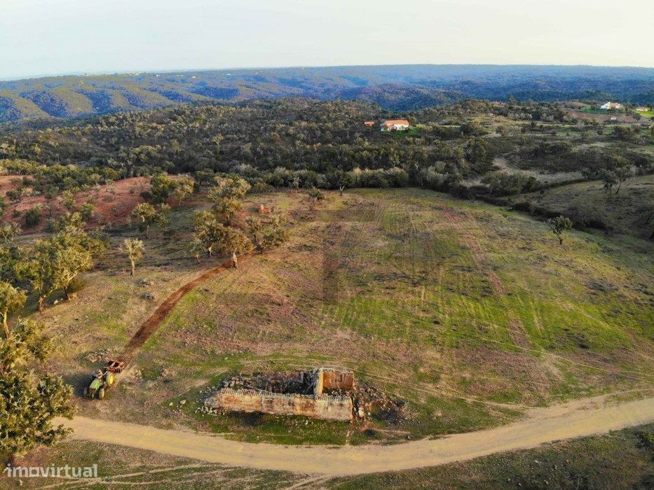 Terreno para Venda com 34 Hectares com Ruina na Serra de Grândola /...