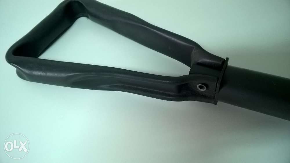 Pá retractil multiusos, nova, ideal para jardim ou diversos.