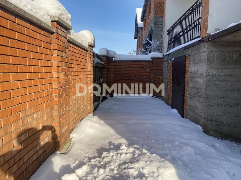 Продається новобудова у м. Хуст