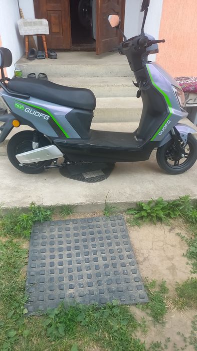 Скутер 2025р електро