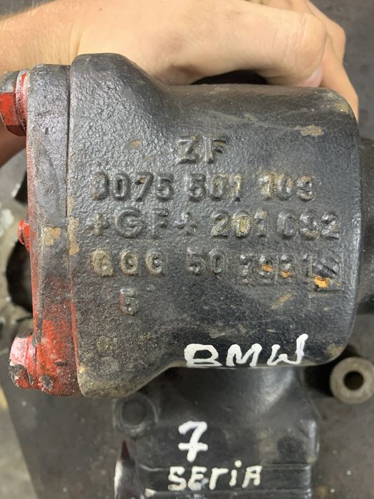 Редуктор рульовий Е38