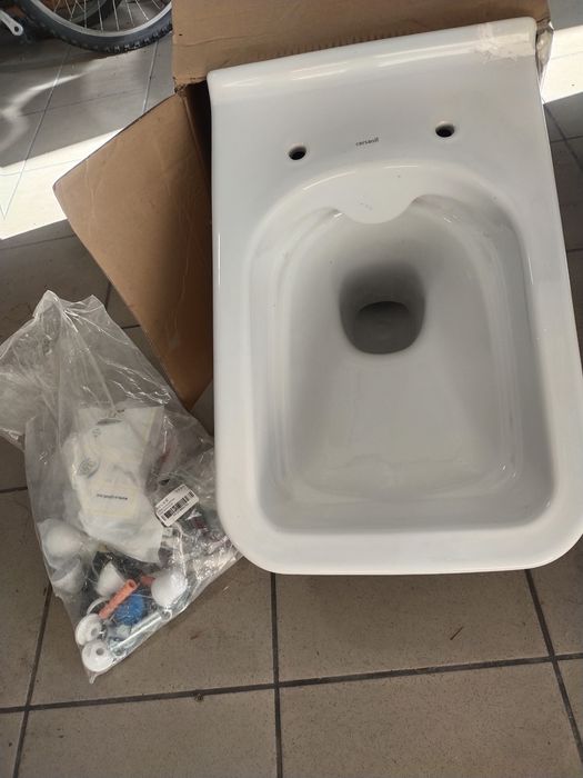 Muszla WC Cersanit crea z odpływem