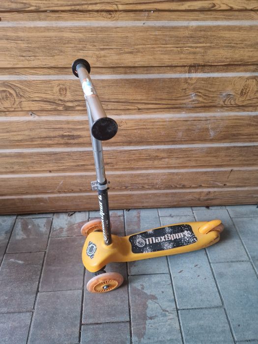 Hulajnoga dla dziecka 2-5 lat świecące kółka trzykołowa