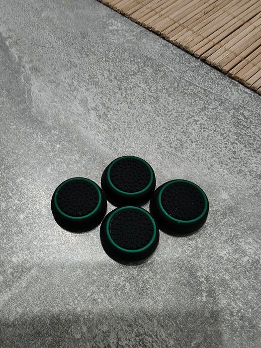 4 nowe gumki, nakładki, gripy, na pada PS4, PS5, X-BOX