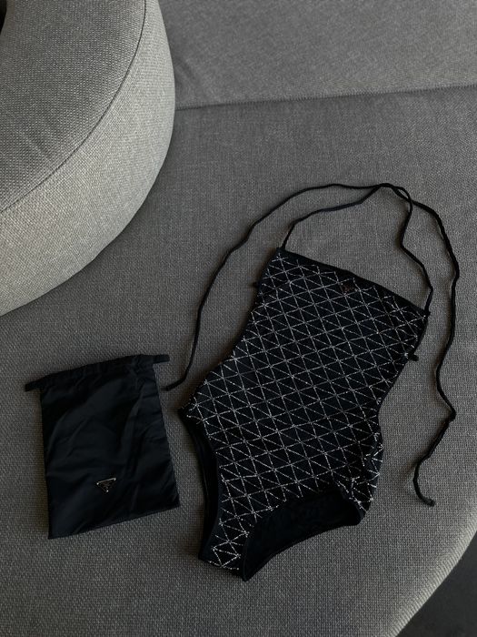 Купальник Prada новый (M) оригинал