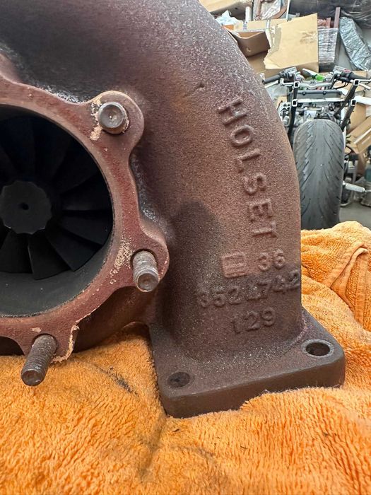 Turbo Holset HX82 –  300 Horas – Excelente Estado Mecanico
