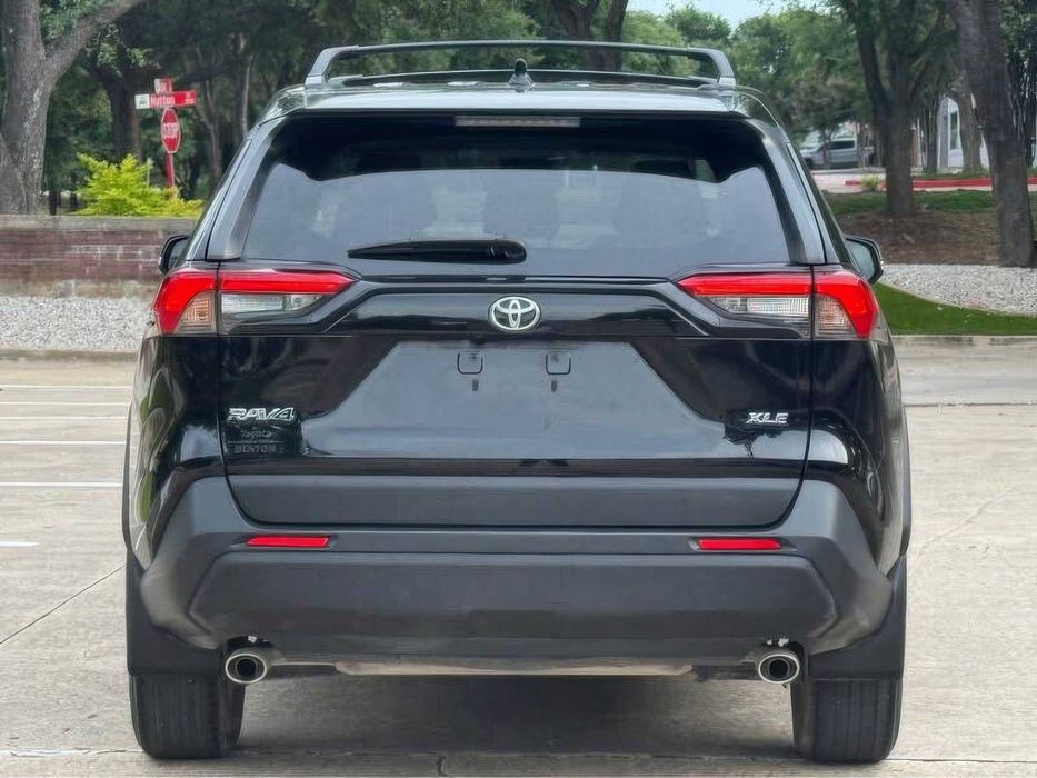 Toyota RAV4 XSE      2021