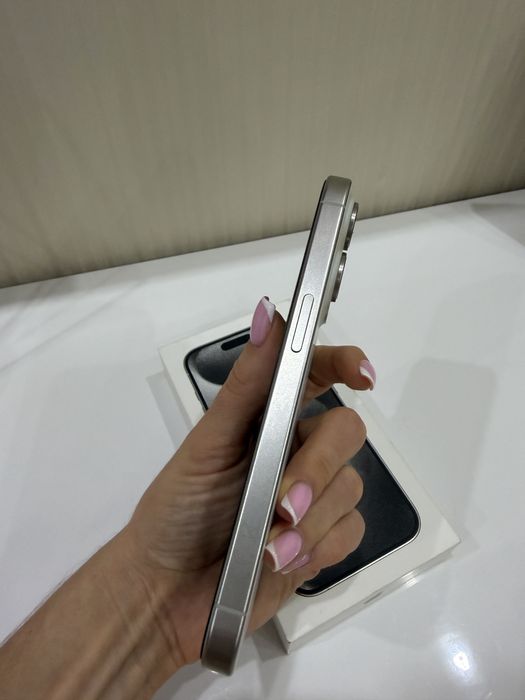 Продам iPhone 15 Pro, 256 GB