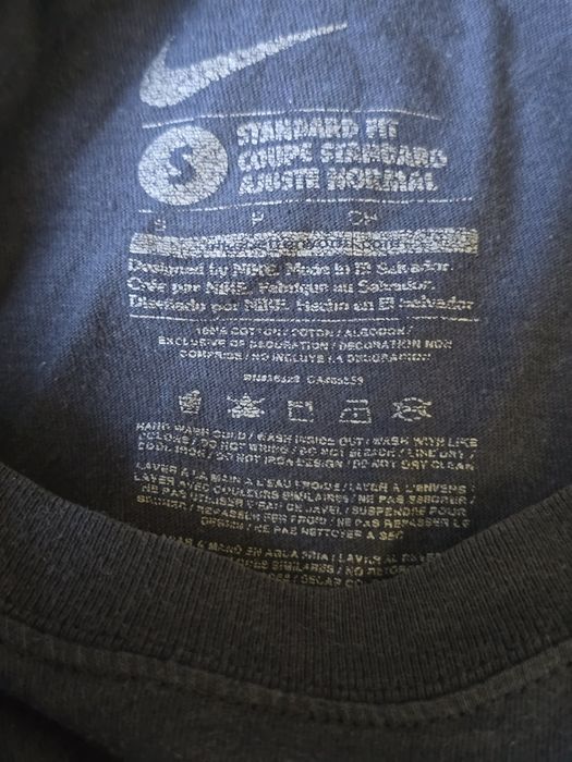 Продам футболку Nike