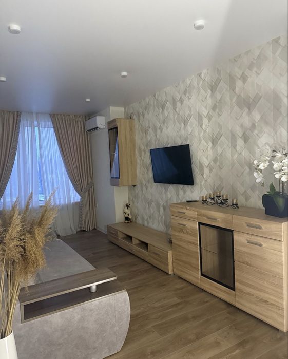 Сдам 2 ком квартиру Теремки ЖК Метрополис ТРЦ  Республика