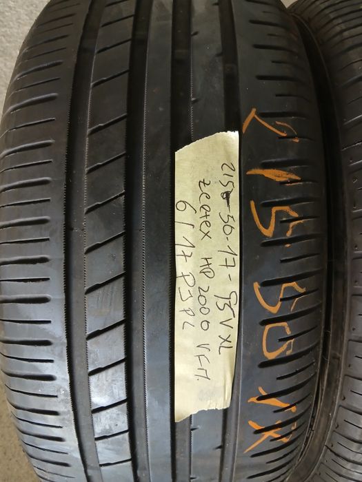 2 Pneus 215/50R17 seminovos