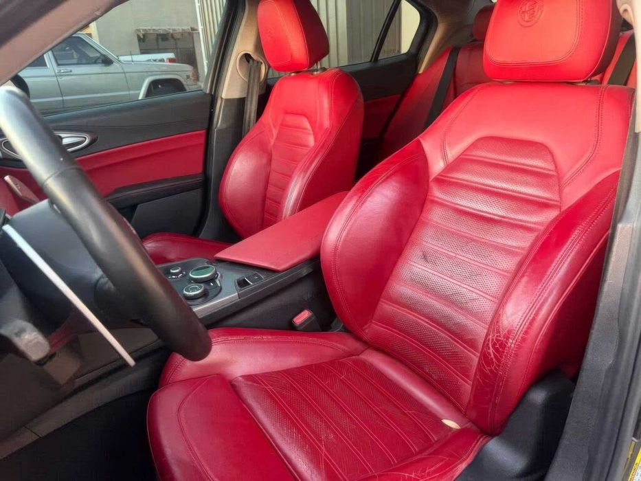 Alfa Romeo Giulia      2018