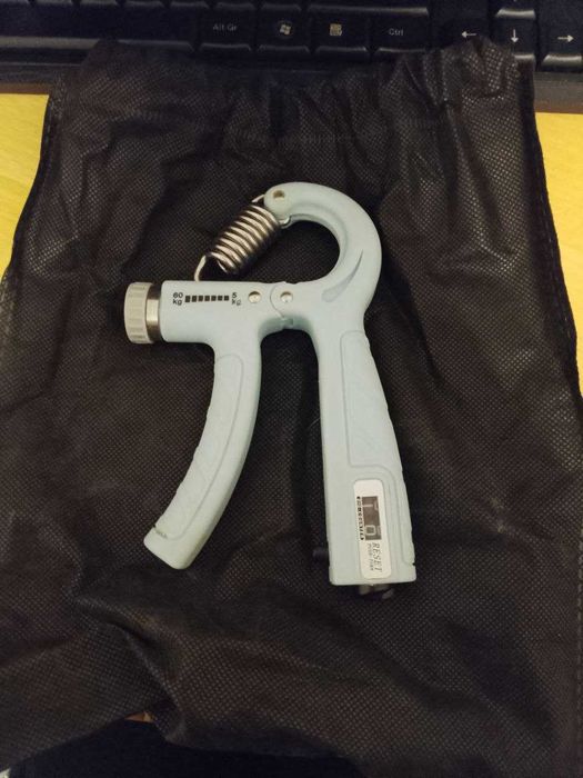 Эспандер кистьовий 5-60кг з лічильником та з мішечком у комплекті