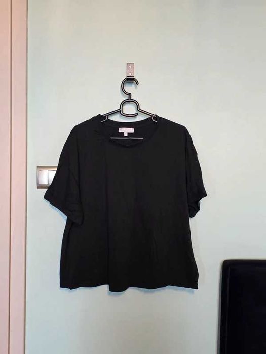 Czarny crop top redherring
