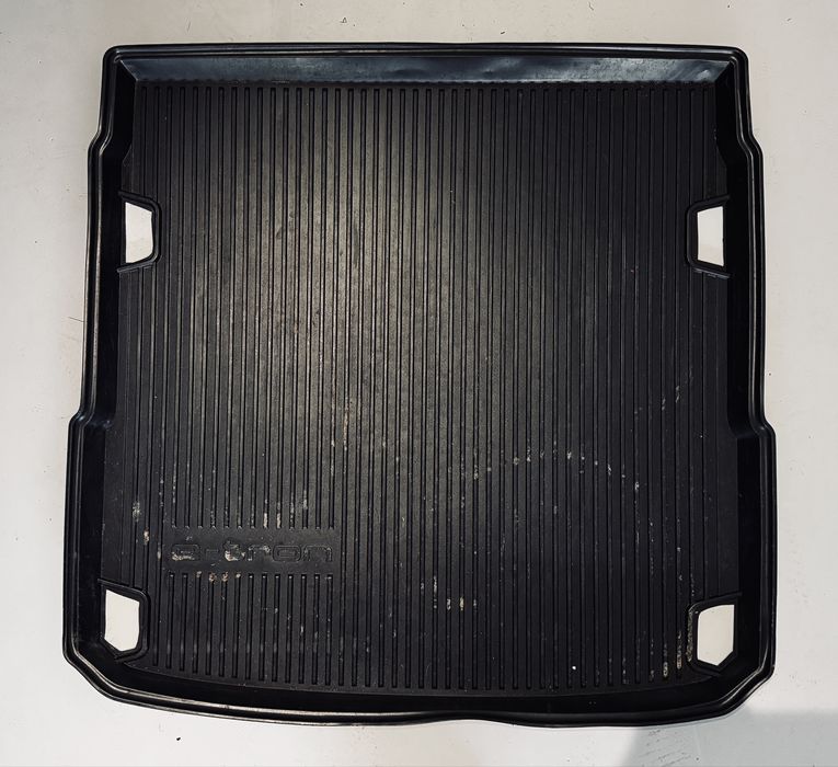 Tapetes Boracha AUDI E-Tron Q8 ORIGINAIS