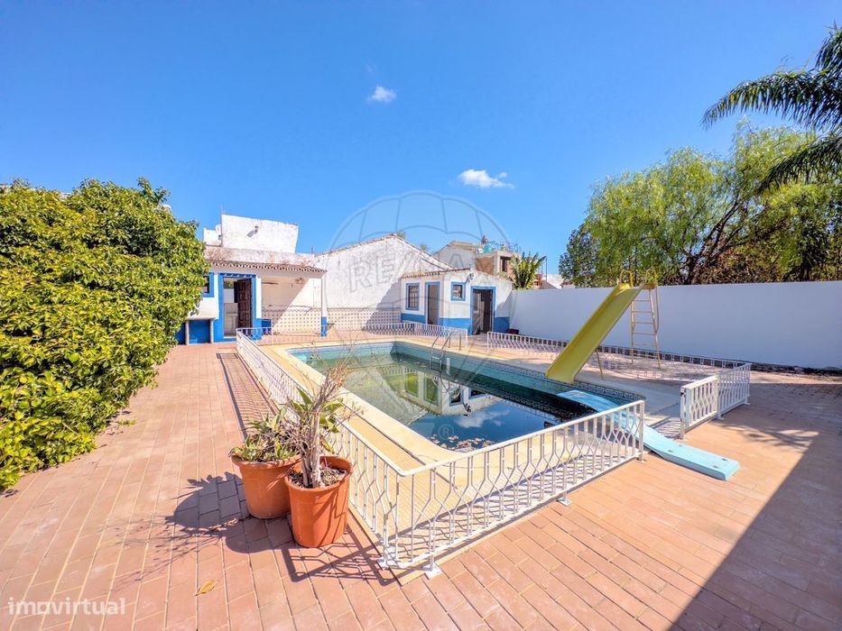 Moradia T6 para venda