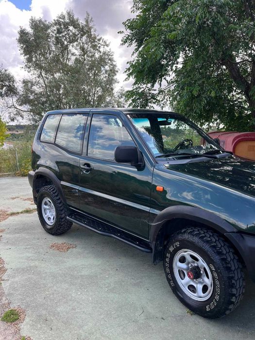 Nissan Terrano impecável