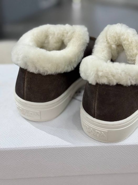 Кеди утеплені Prada В коробці  39 р  5100 грн