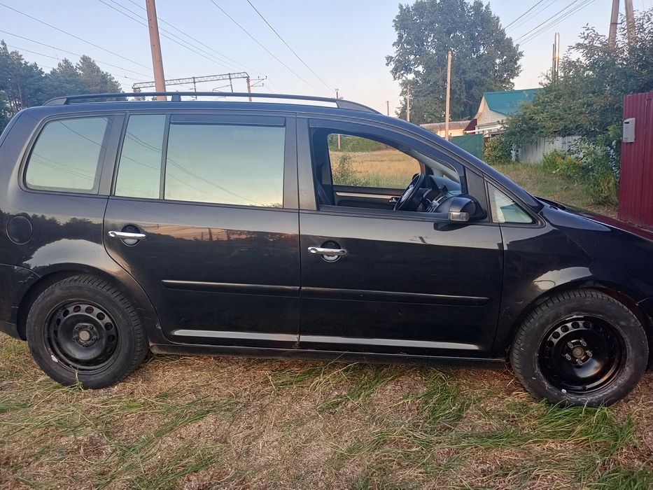 Продам машину VOLKSWAGEN