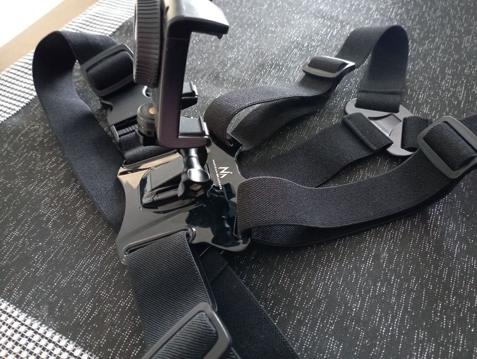 Szelki do telefonu-kamery