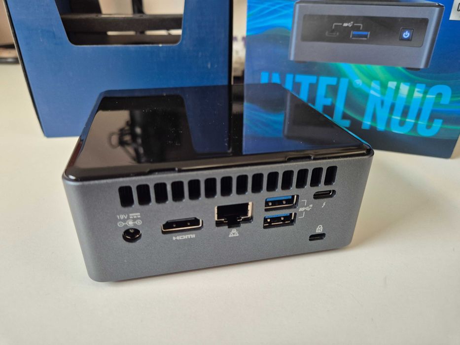 Mini komputer Intel Nuc