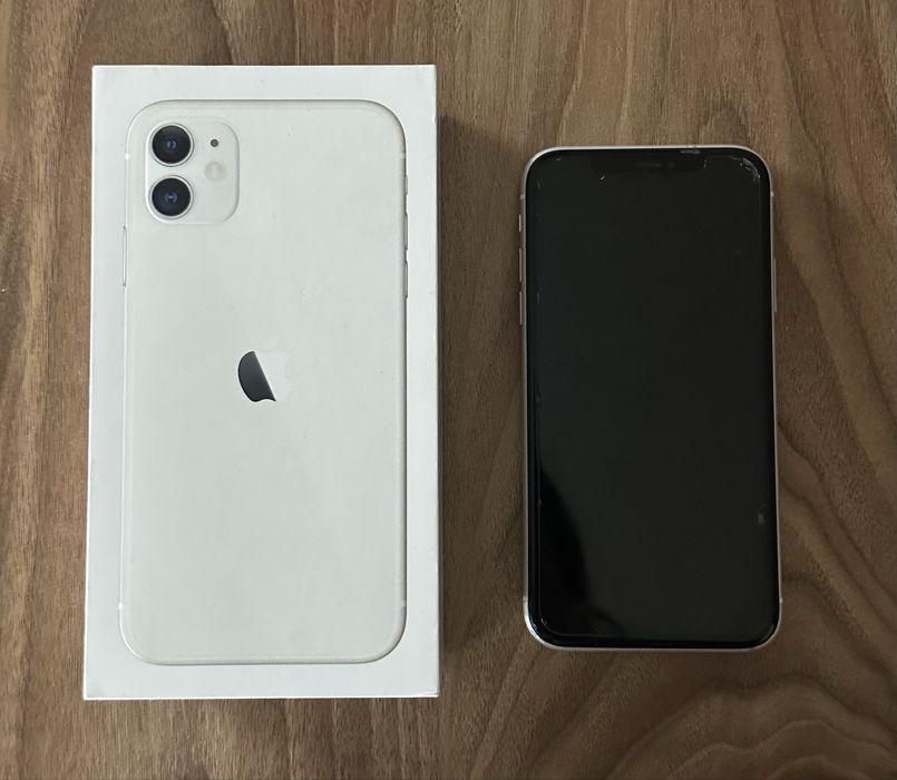 iPhone 11 biały uszkodzony