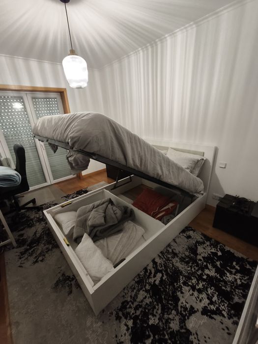 Cama Casal com Estrado elevatório