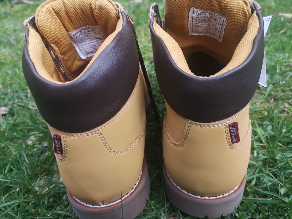 Buty  Levi's 44, super, piękne i wygodne
