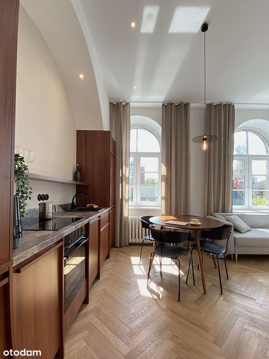Wyjątkowy apartament w kamienicy, Śródmieście