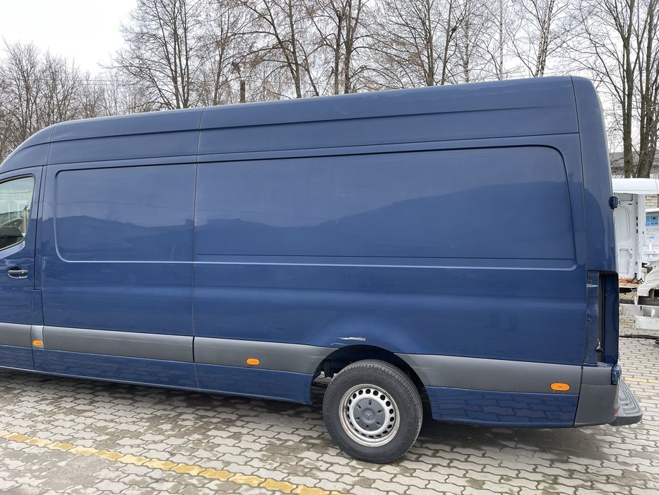 Бочина права ліва Mercedes Sprinter W907 LONG