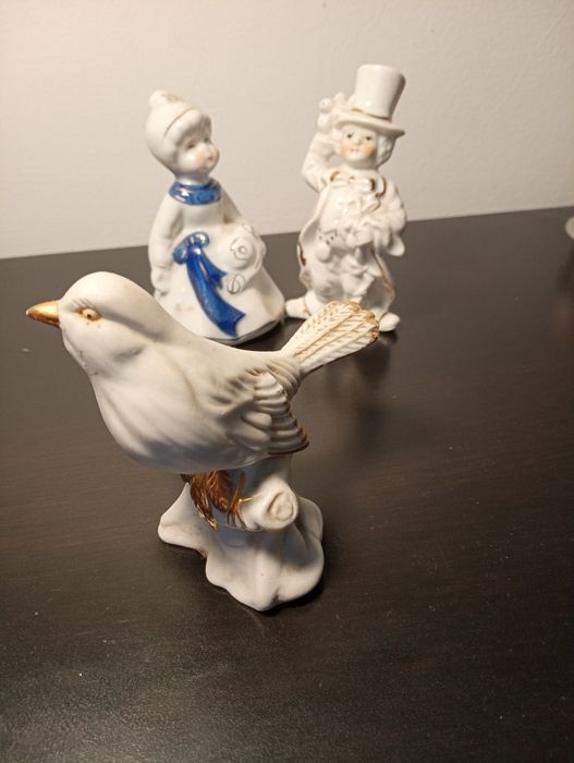 3 bonecos em Porcelana /altura maxima (12 cm)*