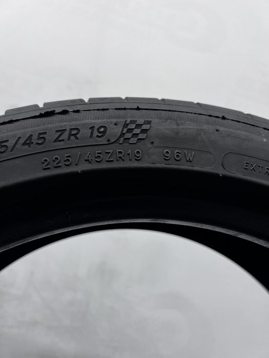 4шт літо 225/45/R19 Michelin Pilot Sport 4
