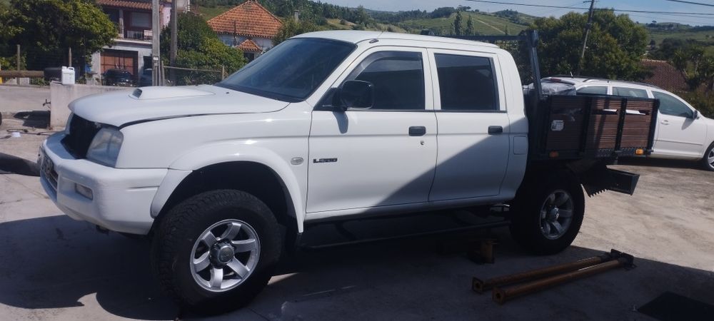 Mitsubishi L200 4x4 2005 260.000km LER DESCRIÇÃO ATÉ AO FIM