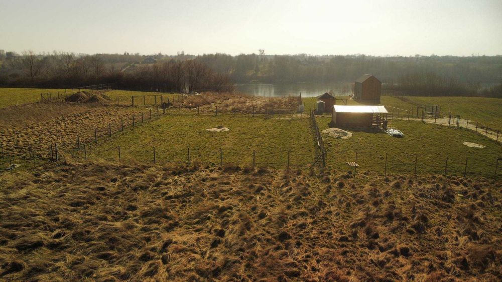 Działka nad jeziorem Steklin