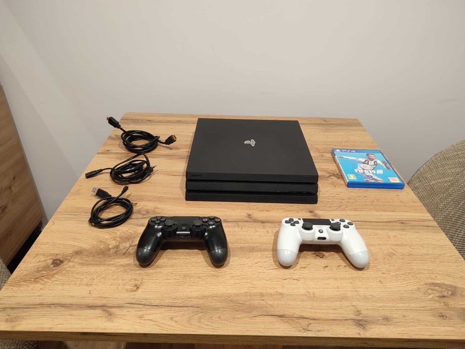 Okazja! Konsola PS4 Pro + 2 pady i gra! Playstation 4 Pro! Gwarancja!